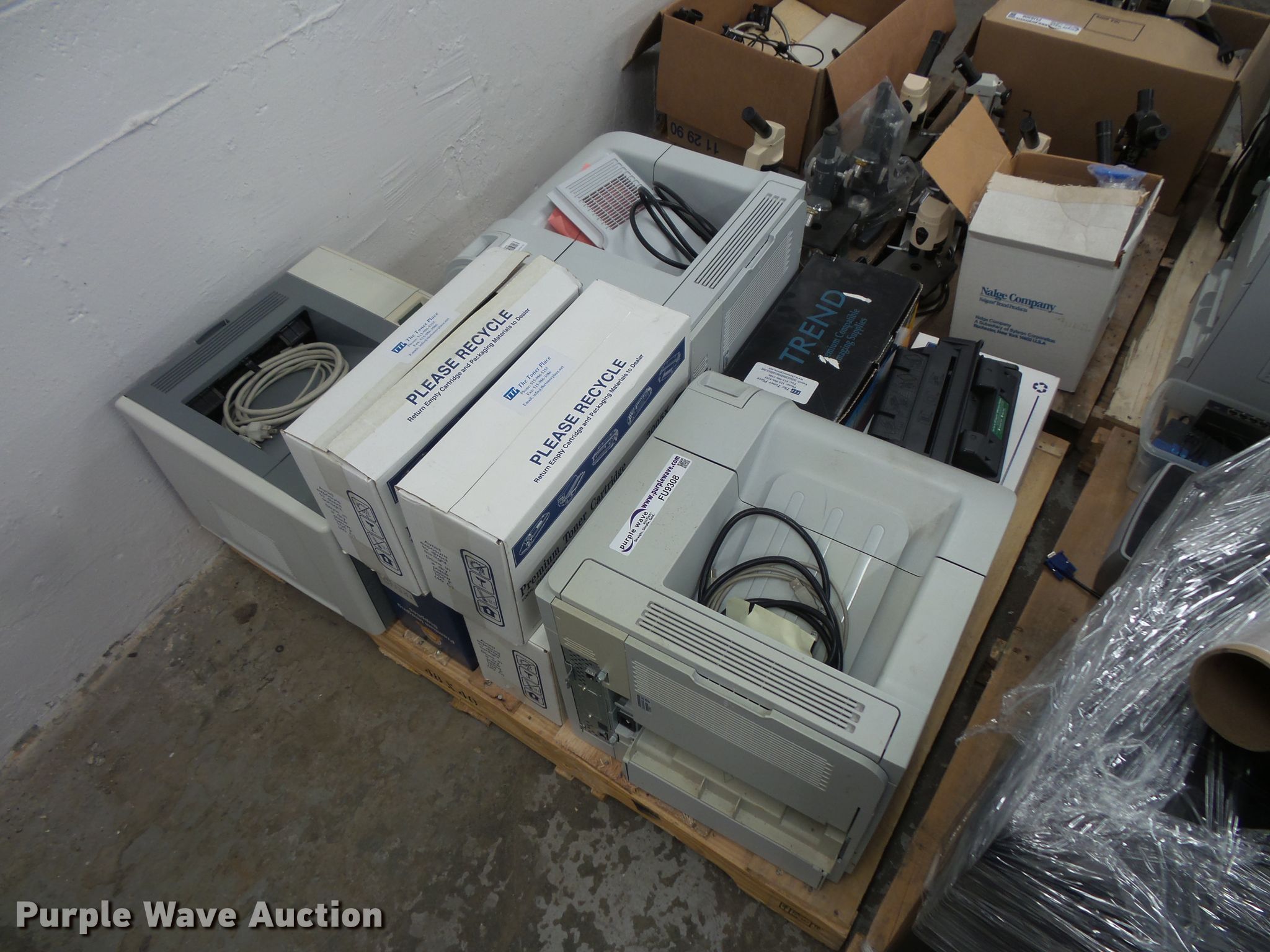 Office supplies in Des Moines, IA Item FU9308 sold Purple Wave