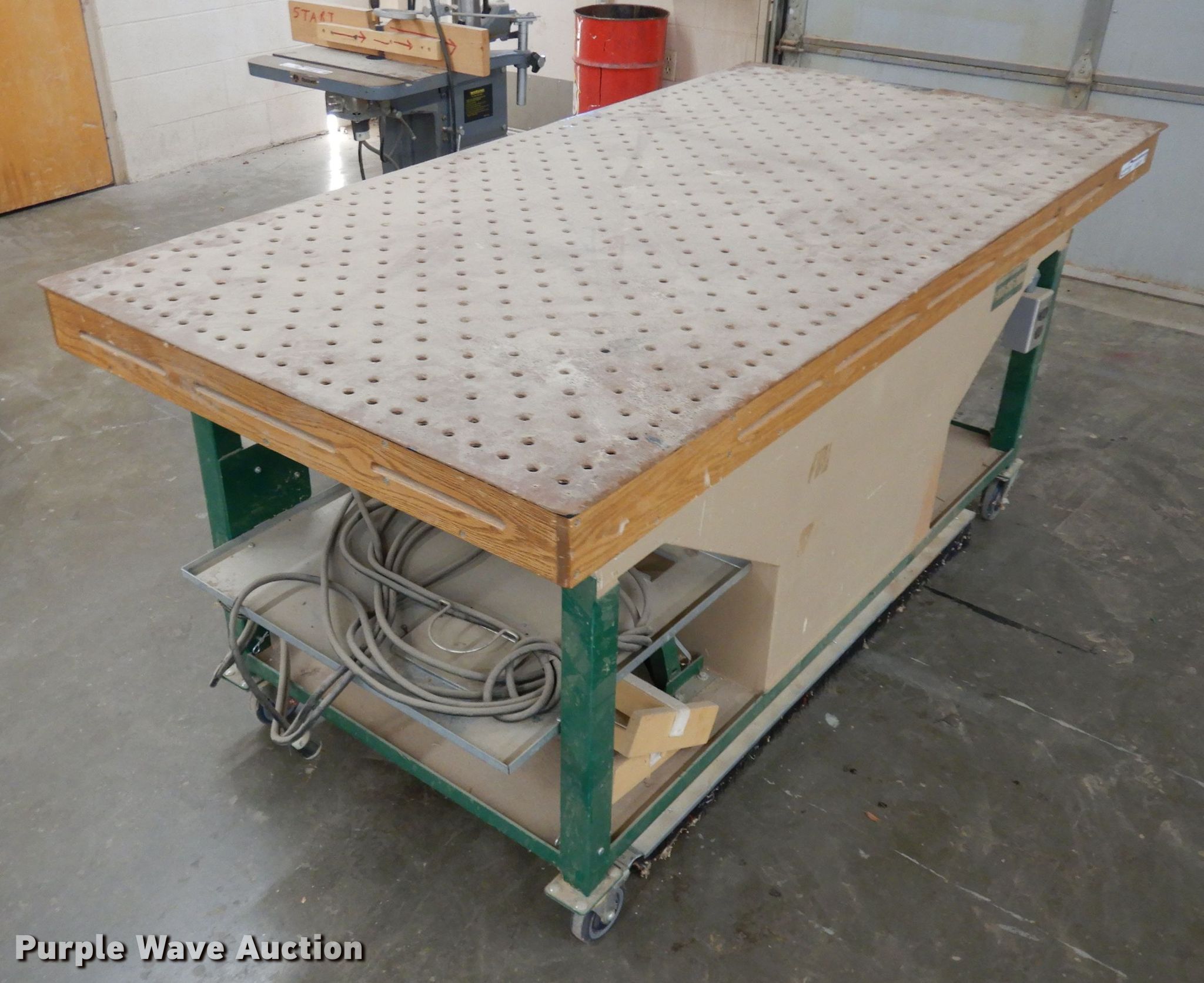 2005 Sandman DL7236 downdraft sanding table in Paola, KS Item GG9076