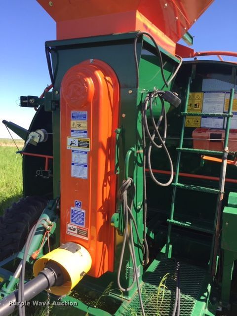 image for item DA3616 2015 Richiger R1050 all grain bagger