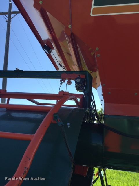 image for item DA3616 2015 Richiger R1050 all grain bagger