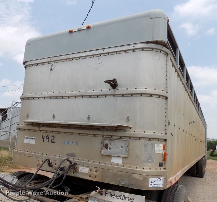 image for item DB9503 2000 McElroy Wilson livestock trailer