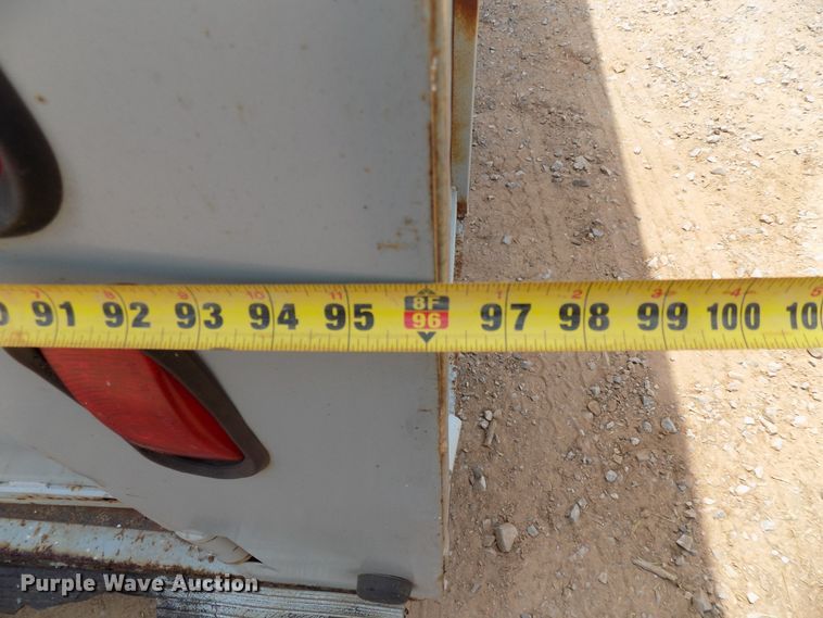 image for item DB9503 2000 McElroy Wilson livestock trailer