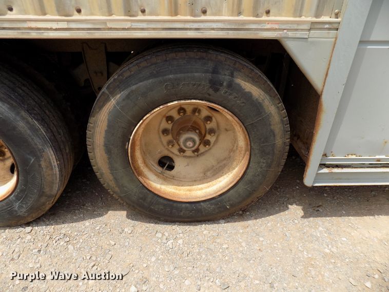 image for item DB9503 2000 McElroy Wilson livestock trailer