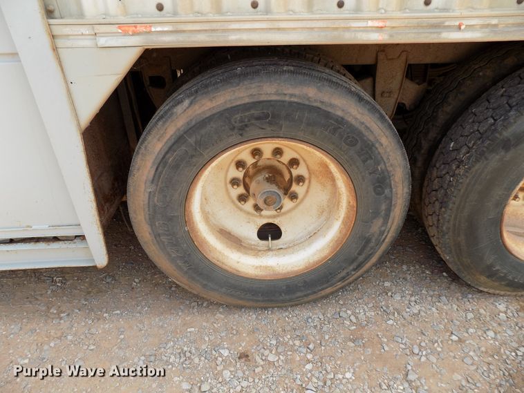 image for item DB9503 2000 McElroy Wilson livestock trailer