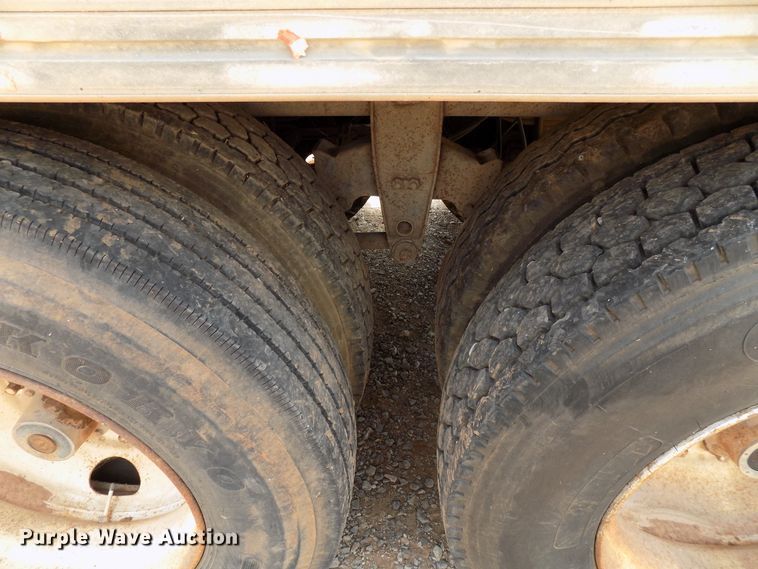 image for item DB9503 2000 McElroy Wilson livestock trailer