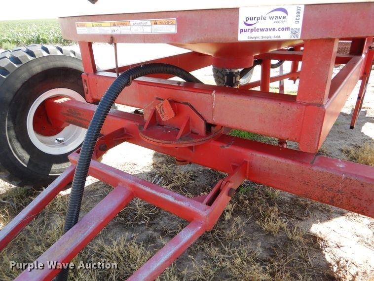 image for item DC5007 JD Skiles fertilizer tank trailer