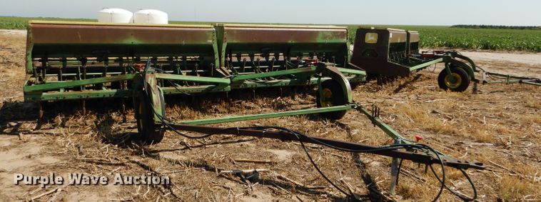 image for item DC5009 (4) John Deere 9300 hoe grain drill
