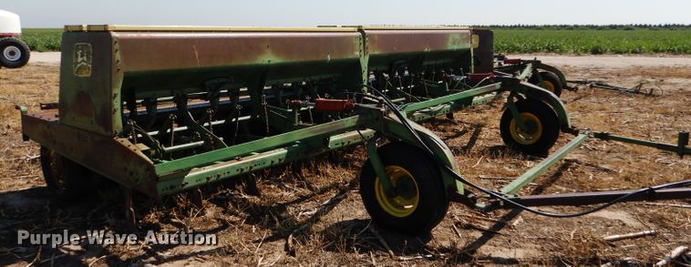 image for item DC5009 (4) John Deere 9300 hoe grain drill