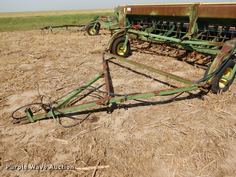 image for item DC5009 (4) John Deere 9300 hoe grain drill