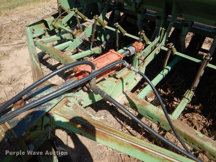 image for item DC5009 (4) John Deere 9300 hoe grain drill