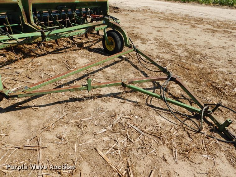 image for item DC5009 (4) John Deere 9300 hoe grain drill