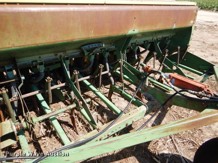 image for item DC5009 (4) John Deere 9300 hoe grain drill