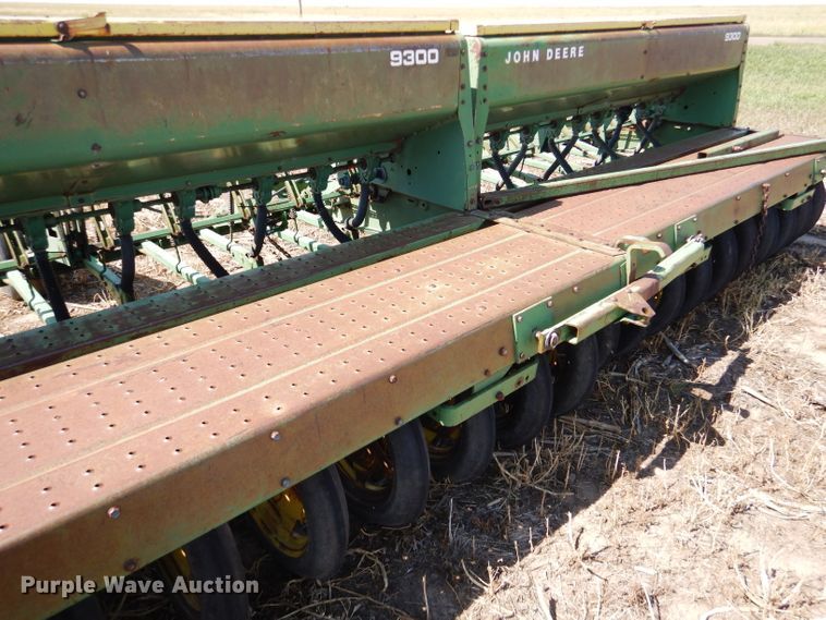 image for item DC5009 (4) John Deere 9300 hoe grain drill
