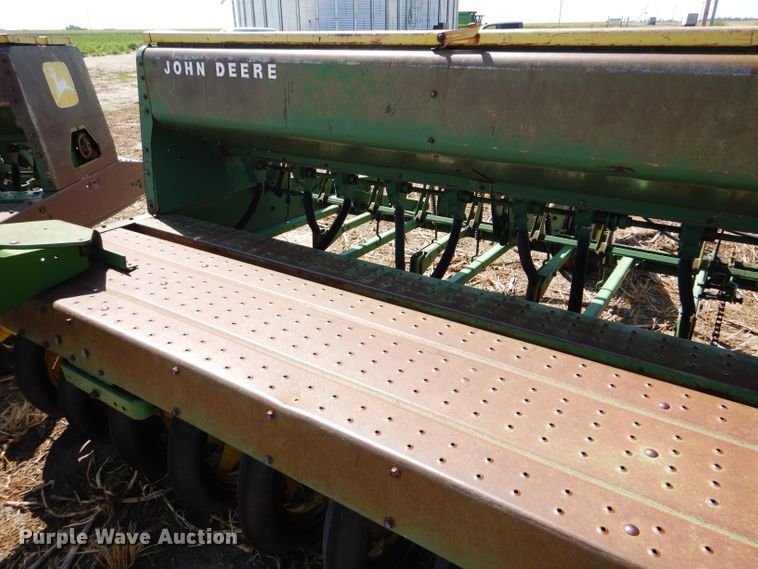 image for item DC5009 (4) John Deere 9300 hoe grain drill