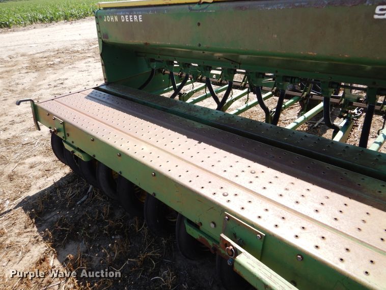 image for item DC5009 (4) John Deere 9300 hoe grain drill