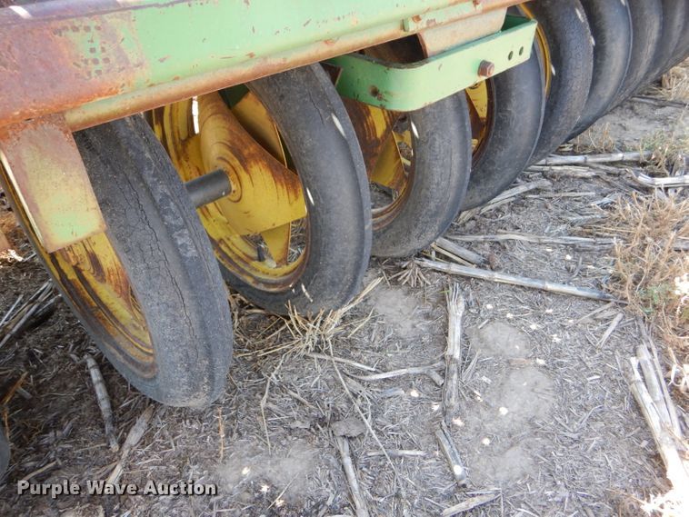 image for item DC5009 (4) John Deere 9300 hoe grain drill