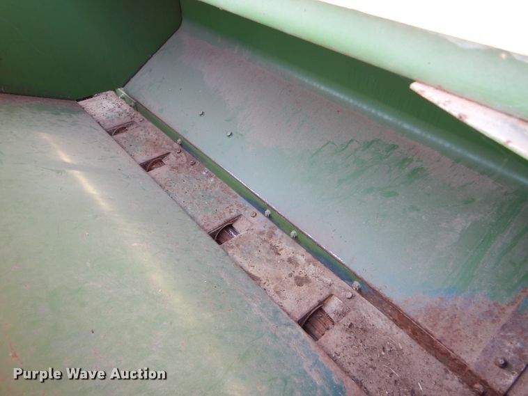 image for item DC5009 (4) John Deere 9300 hoe grain drill