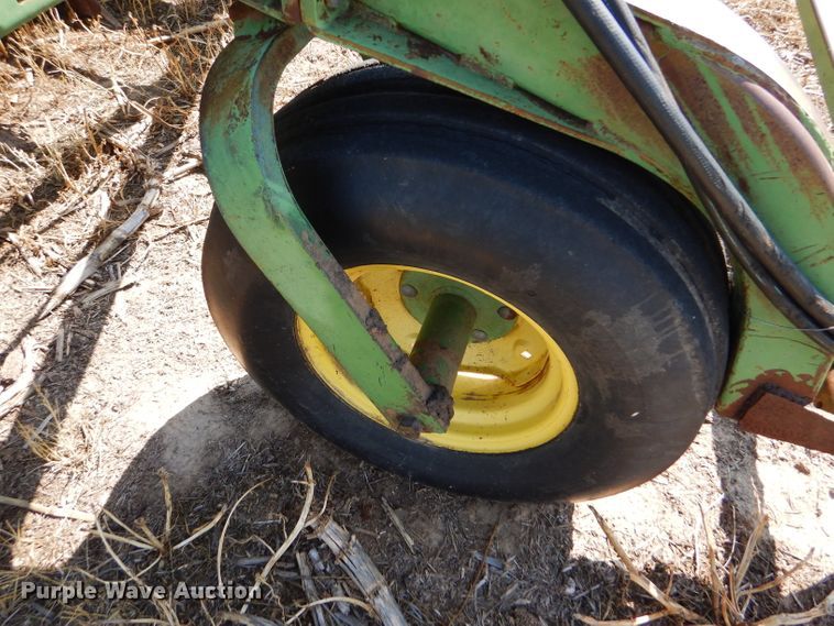 image for item DC5009 (4) John Deere 9300 hoe grain drill