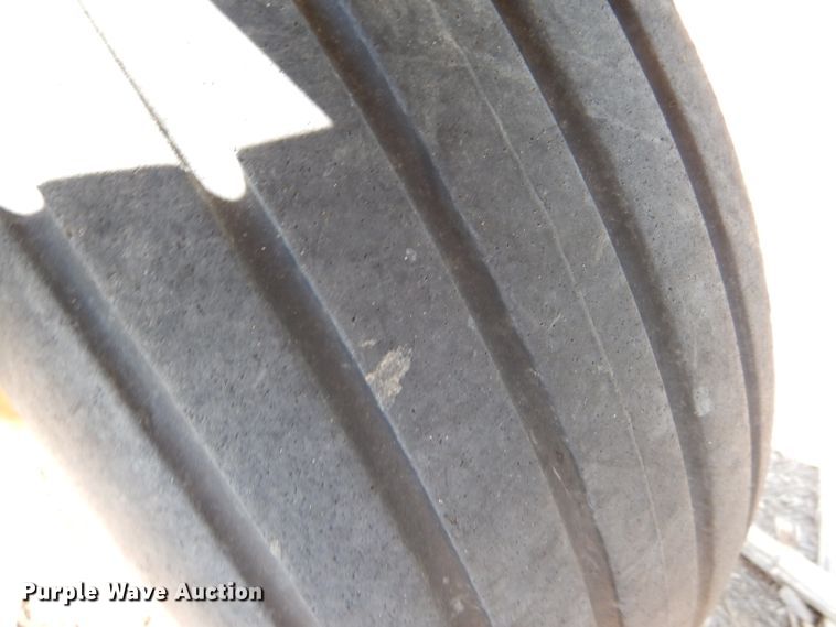 image for item DC5009 (4) John Deere 9300 hoe grain drill