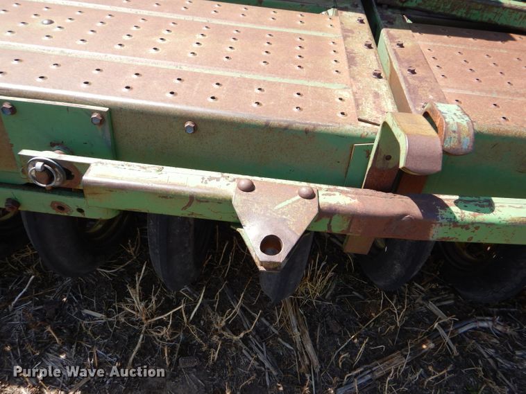 image for item DC5009 (4) John Deere 9300 hoe grain drill