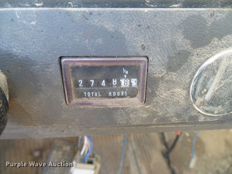 image for item DD6042 1987 Ford L8000 feed mixer truck