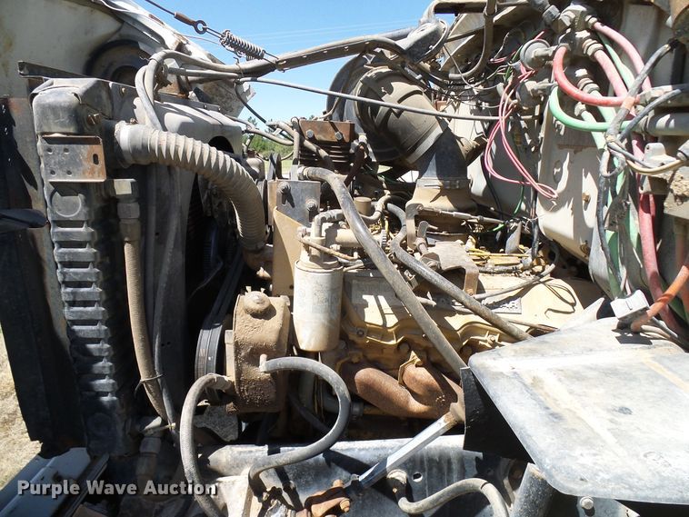 image for item DD6042 1987 Ford L8000 feed mixer truck