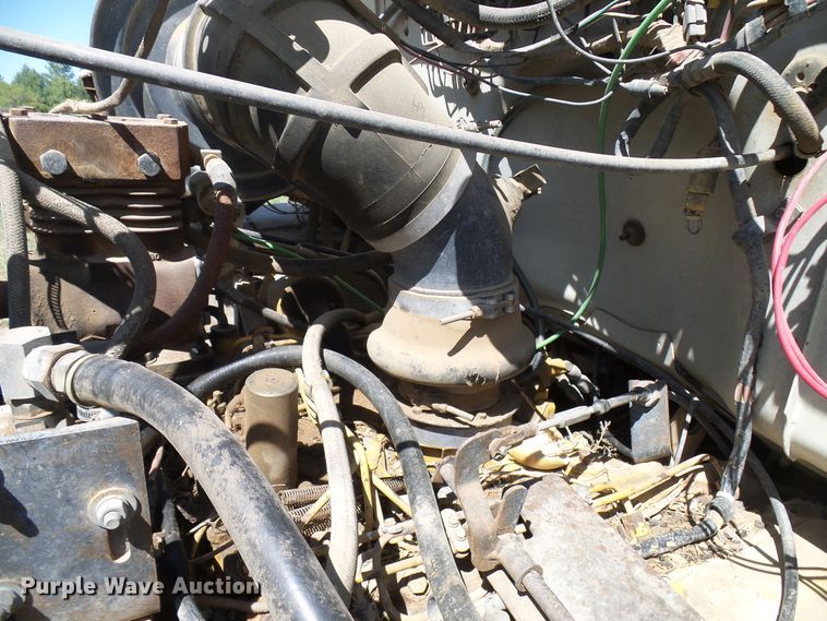 image for item DD6042 1987 Ford L8000 feed mixer truck