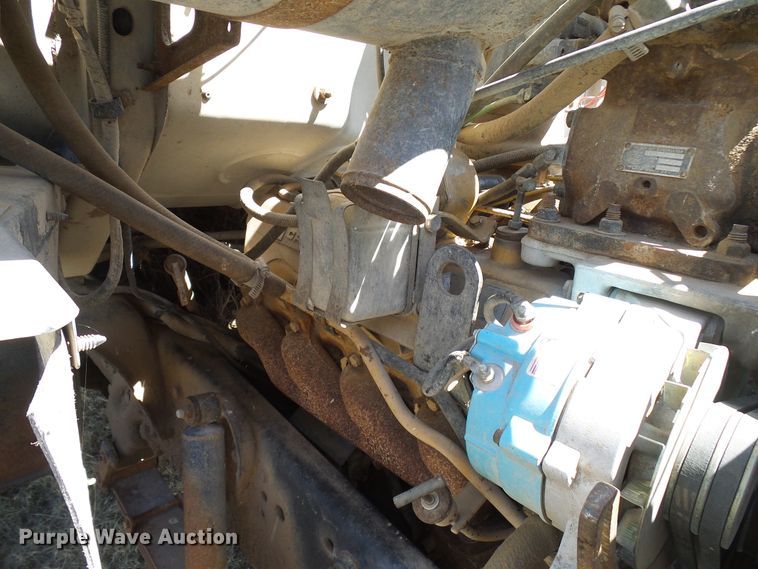image for item DD6042 1987 Ford L8000 feed mixer truck
