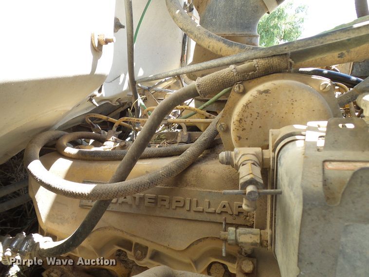 image for item DD6042 1987 Ford L8000 feed mixer truck