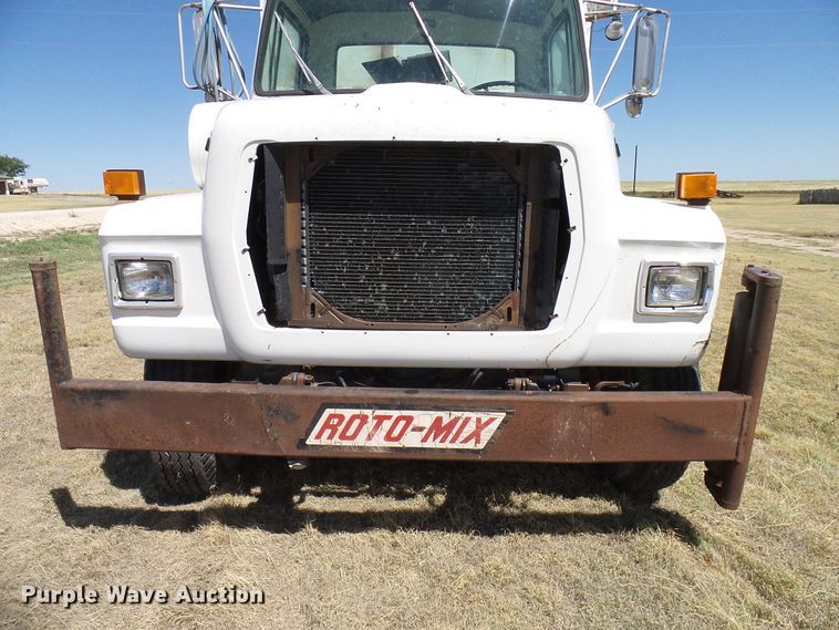 image for item DD6042 1987 Ford L8000 feed mixer truck