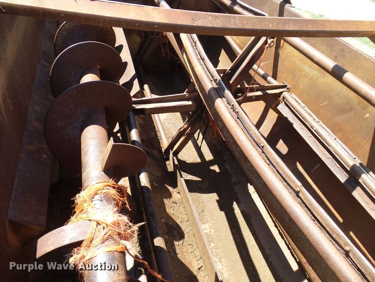 image for item DD6042 1987 Ford L8000 feed mixer truck