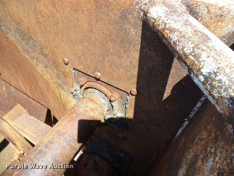 image for item DD6042 1987 Ford L8000 feed mixer truck