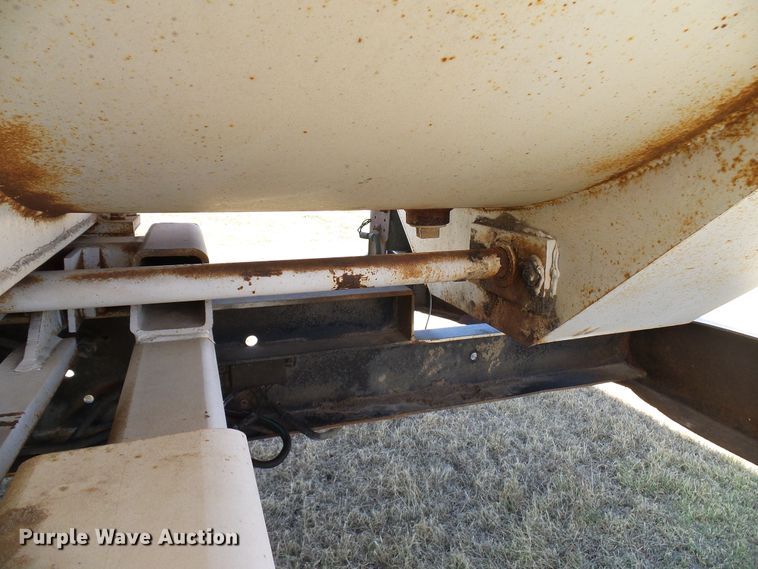 image for item DD6042 1987 Ford L8000 feed mixer truck