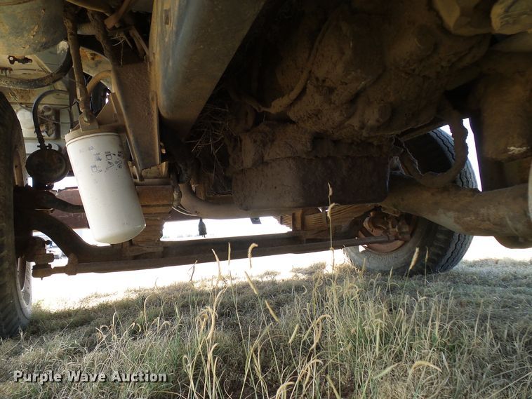 image for item DD6042 1987 Ford L8000 feed mixer truck