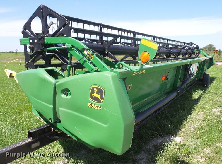 image for item DD6403 2012 John Deere 635F flex head