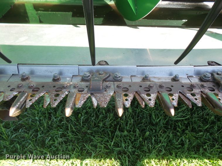 image for item DD6403 2012 John Deere 635F flex head