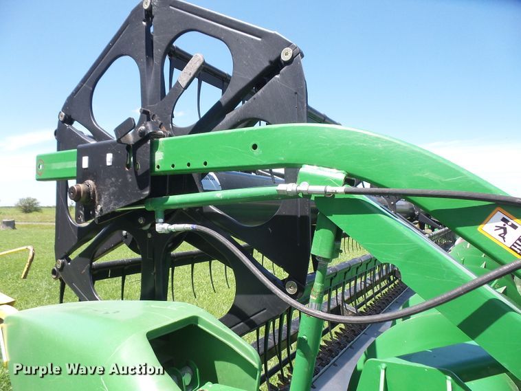 image for item DD6403 2012 John Deere 635F flex head