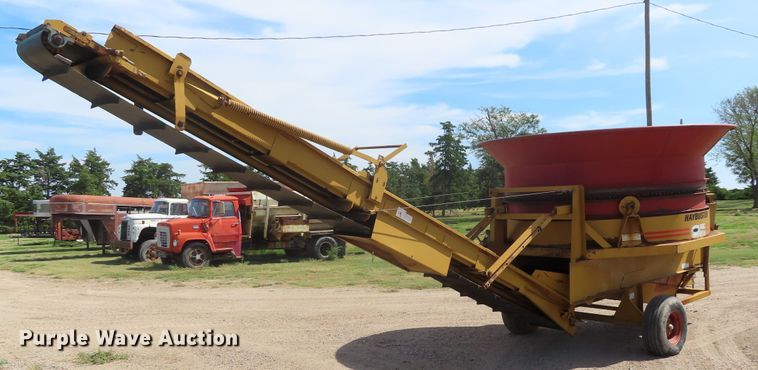 image for item DD6404 HayBuster Big Bite H1000 tub grinder