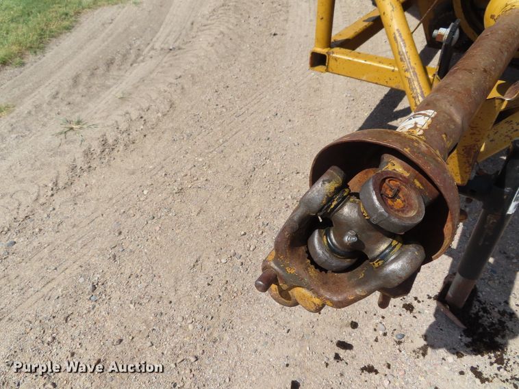 image for item DD6404 HayBuster Big Bite H1000 tub grinder