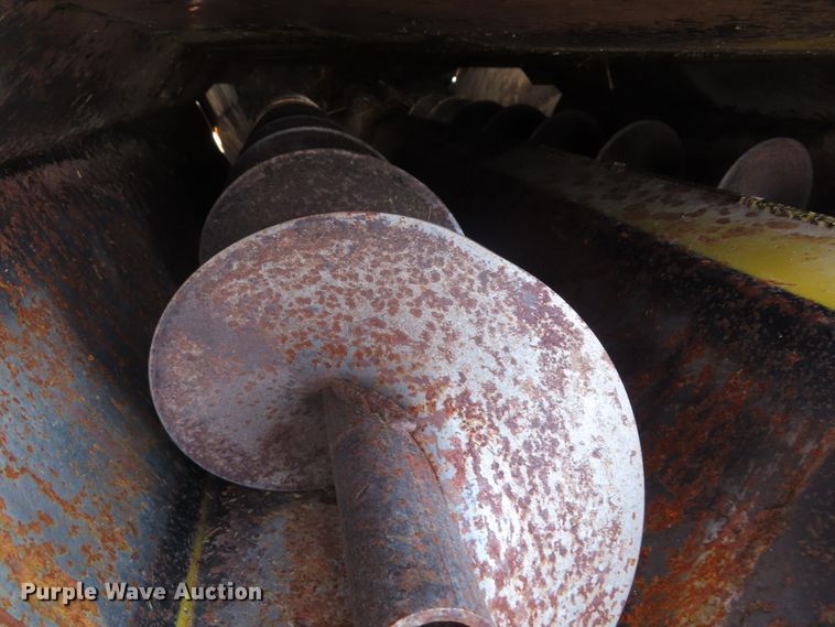 image for item DD6404 HayBuster Big Bite H1000 tub grinder