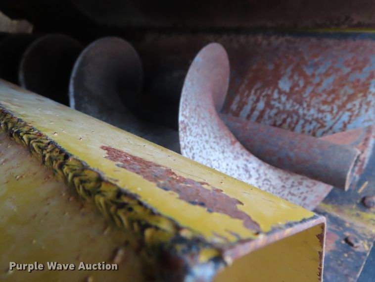 image for item DD6404 HayBuster Big Bite H1000 tub grinder