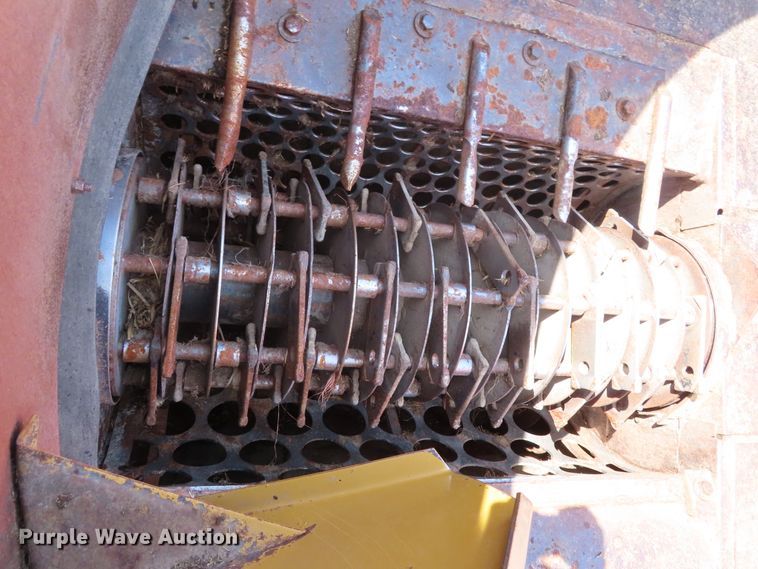 image for item DD6404 HayBuster Big Bite H1000 tub grinder