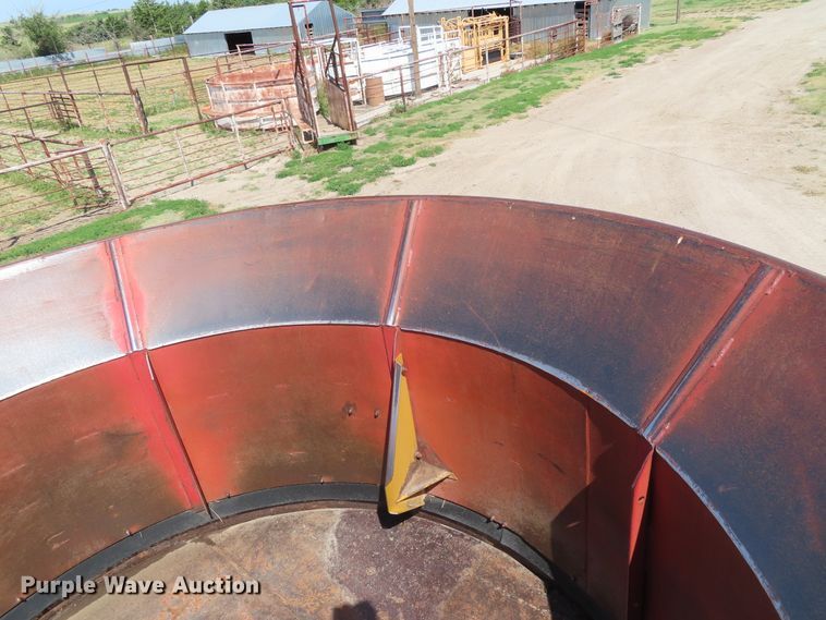 image for item DD6404 HayBuster Big Bite H1000 tub grinder