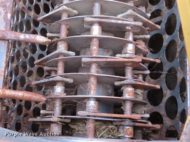 image for item DD6404 HayBuster Big Bite H1000 tub grinder