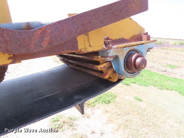 image for item DD6404 HayBuster Big Bite H1000 tub grinder