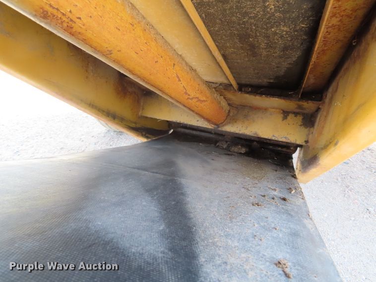 image for item DD6404 HayBuster Big Bite H1000 tub grinder