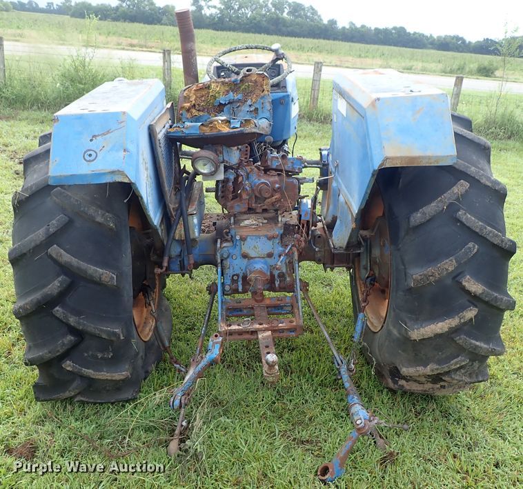 image for item DE0940 Ford 610 tractor