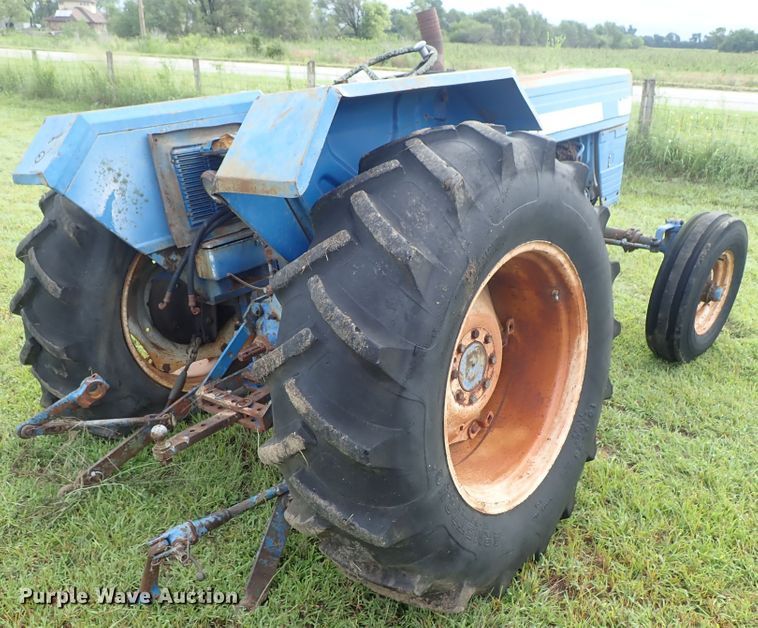 image for item DE0940 Ford 610 tractor