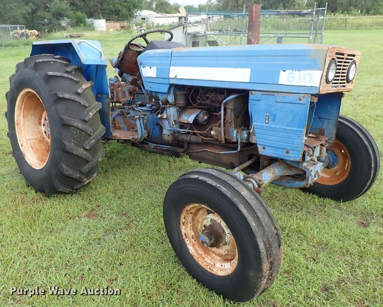 image for item DE0940 Ford 610 tractor