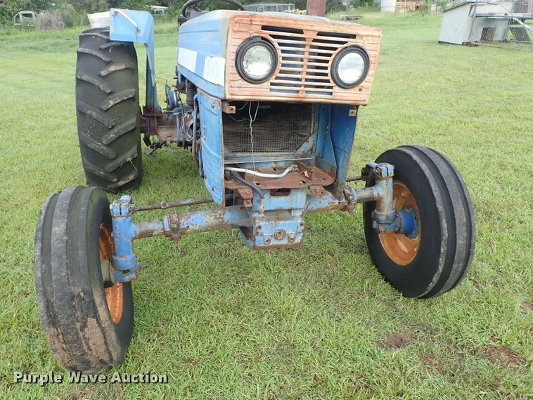 image for item DE0940 Ford 610 tractor